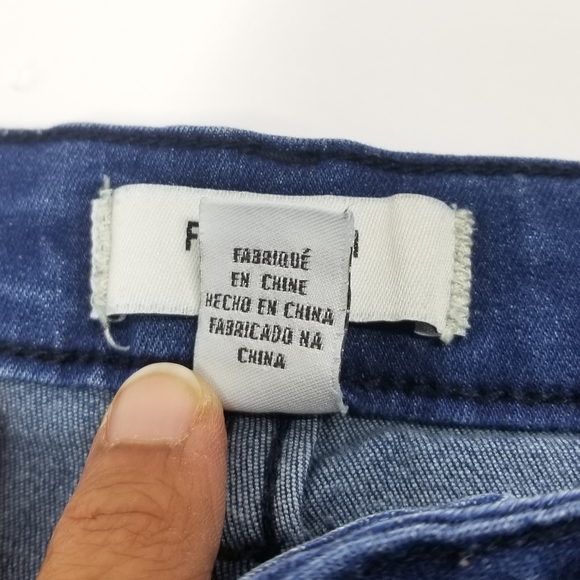 🌼6/20$🌼Forever 21 Jean's shorts size 30 - Picture 7 of 7